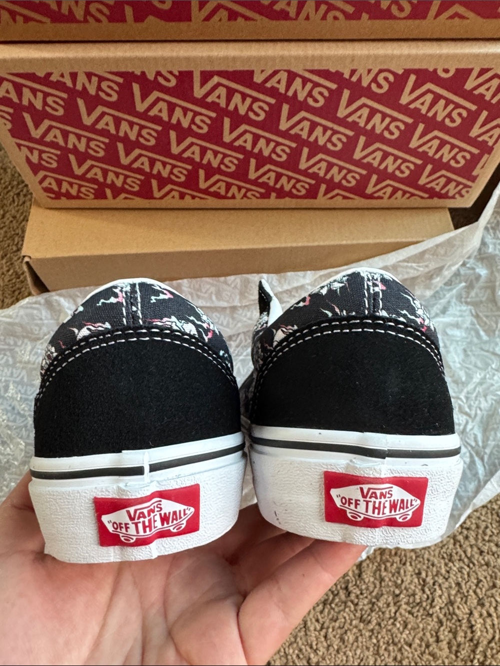 Women’s US 6.5 Vans Old Skool Black, White & Red Accent Skate Sneakers - Picture 5 of 7